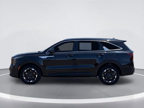Used 2025 Kia Sorento S w/ Panoramic Sunroof Package FWD image 3