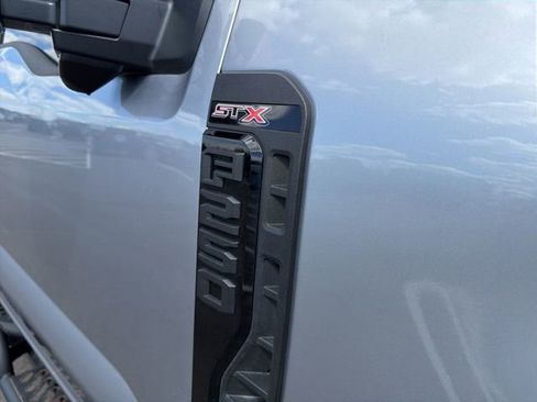 Used 2023 Ford F250 XL w/ STX Appearance Package AWD/4WD image 5