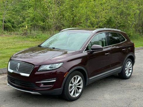 Used 2019 Lincoln MKC Select w/ Select Plus Package FWD image 1