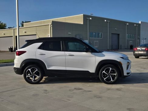 Used 2021 Chevrolet TrailBlazer RS w/ Convenience Package FWD image 4