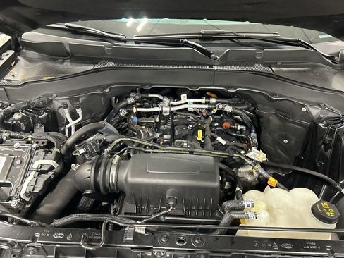 Certified 2023 Ford Explorer XLT w/ Equipment Group 202A image 35