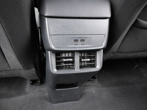 Used 2026 Chevrolet Equinox LT FWD image 34