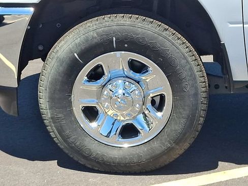 Used 2024 RAM 2500 Tradesman w/ Chrome Appearance Group AWD/4WD image 8