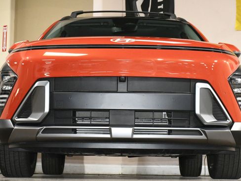 Used 2024 Hyundai Kona Limited image 81