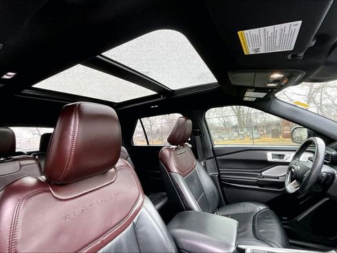 Used 2020 Ford Explorer Platinum image 21