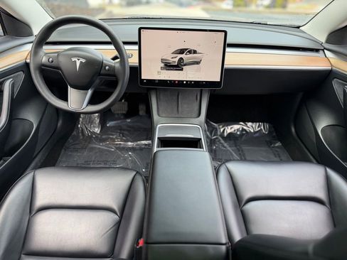 Used 2023 Tesla Model 3 Standard Range image 38