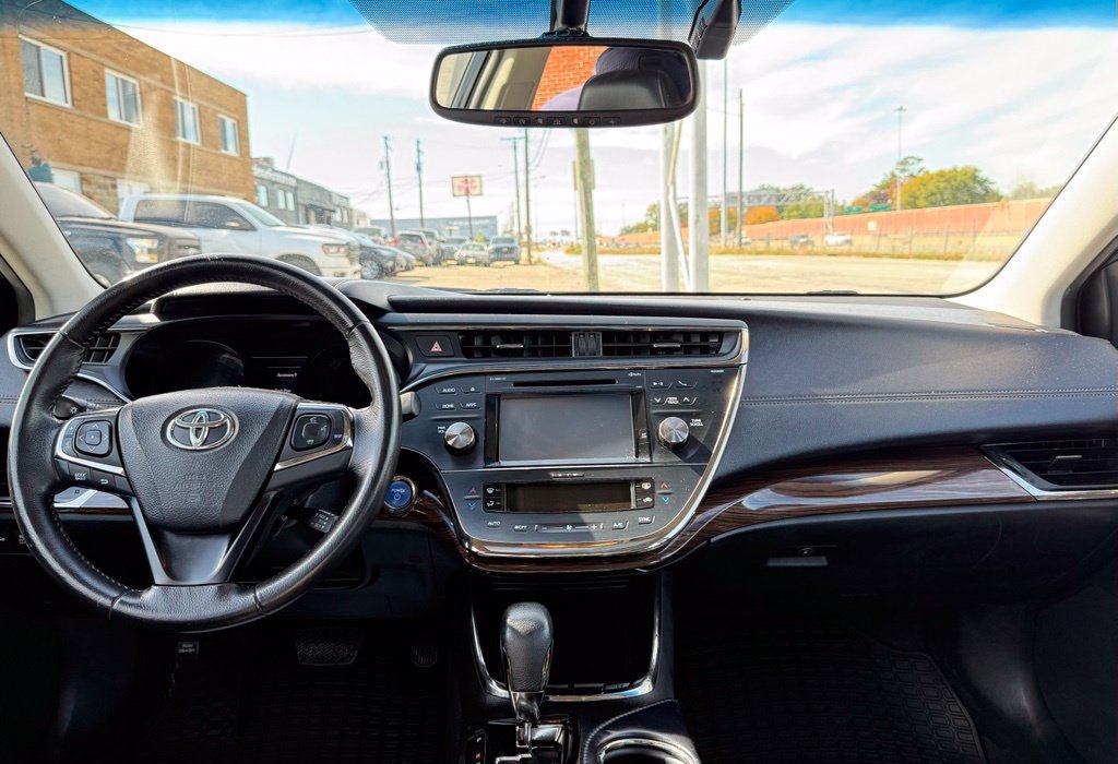 Used 2015 Toyota Avalon XLE Touring FWD image 22