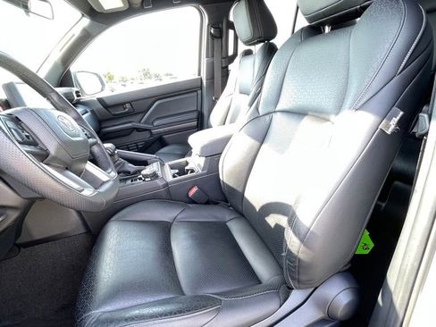 Used 2025 Toyota 4Runner TRD Off-Road AWD/4WD image 8