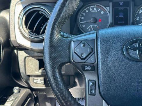 Used 2019 Toyota Tacoma TRD Sport w/ Technology Package RWD image 18