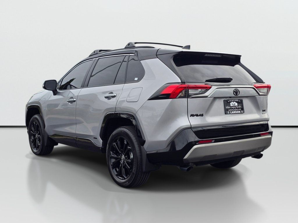 Used 2025 Toyota RAV4 XSE w/ Advanced Technology Package AWD/4WD image 3