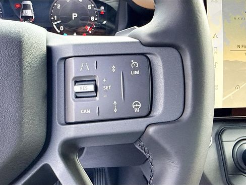 New 2026 Land Rover Defender 110 X-Dynamic SE AWD/4WD image 36