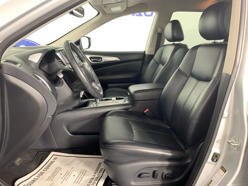 Used 2019 Nissan Pathfinder SL FWD image 15