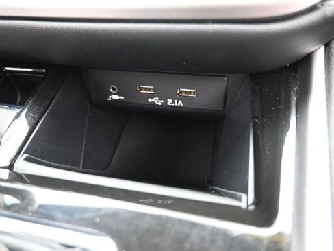 Used 2022 Subaru Outback Limited AWD/4WD image 22