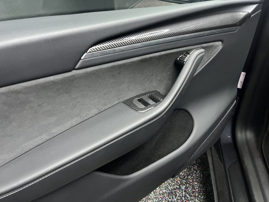Used 2024 Tesla Model Y Long Range RWD image 8