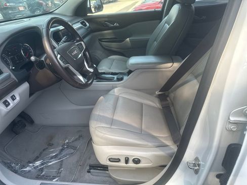 Used 2018 GMC Acadia SLT FWD image 8