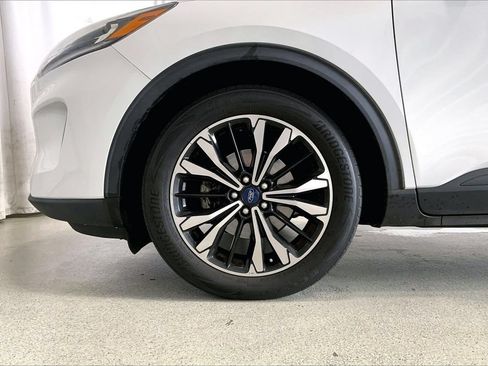 Used 2022 Ford Escape SE w/ SE Sport Appearance Package FWD image 6