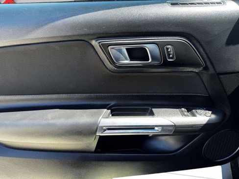 Used 2021 Ford Mustang Coupe image 15