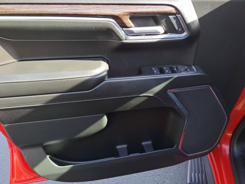 Used 2024 GMC Sierra 1500 SLE w/ Preferred Package image 15