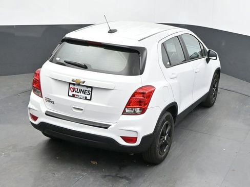Used 2020 Chevrolet Trax LS FWD image 18