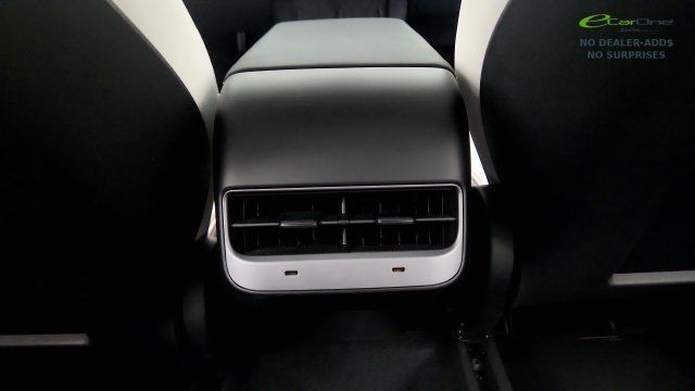 Used 2025 Tesla Model Y Performance AWD/4WD image 52