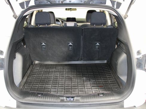 Certified 2020 Ford Escape SE image 7