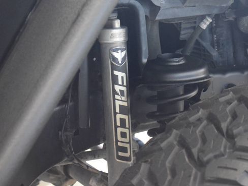 Used 2018 Jeep Wrangler Unlimited Sport S image 25