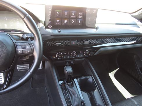 Used 2024 Honda Accord Sport image 17