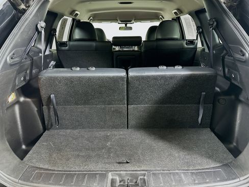 Used 2024 Mitsubishi Outlander SE image 28