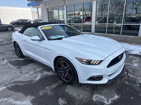 Used 2016 Ford Mustang Premium image 5