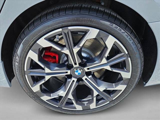 Used 2026 BMW 330i Sedan w/ M Sport Package RWD image 10