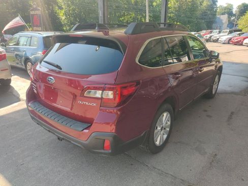 Used 2018 Subaru Outback 2.5i Premium AWD/4WD image 6