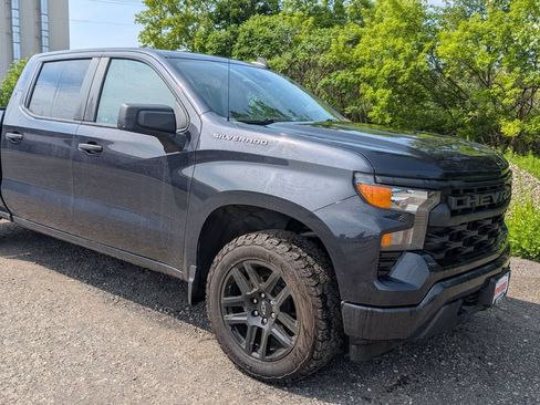 Used 2023 Chevrolet Silverado 1500 Custom AWD/4WD image 1