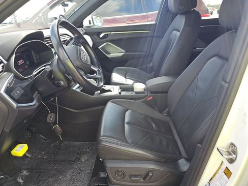 Used 2023 Audi Q3 2.0T Premium image 4