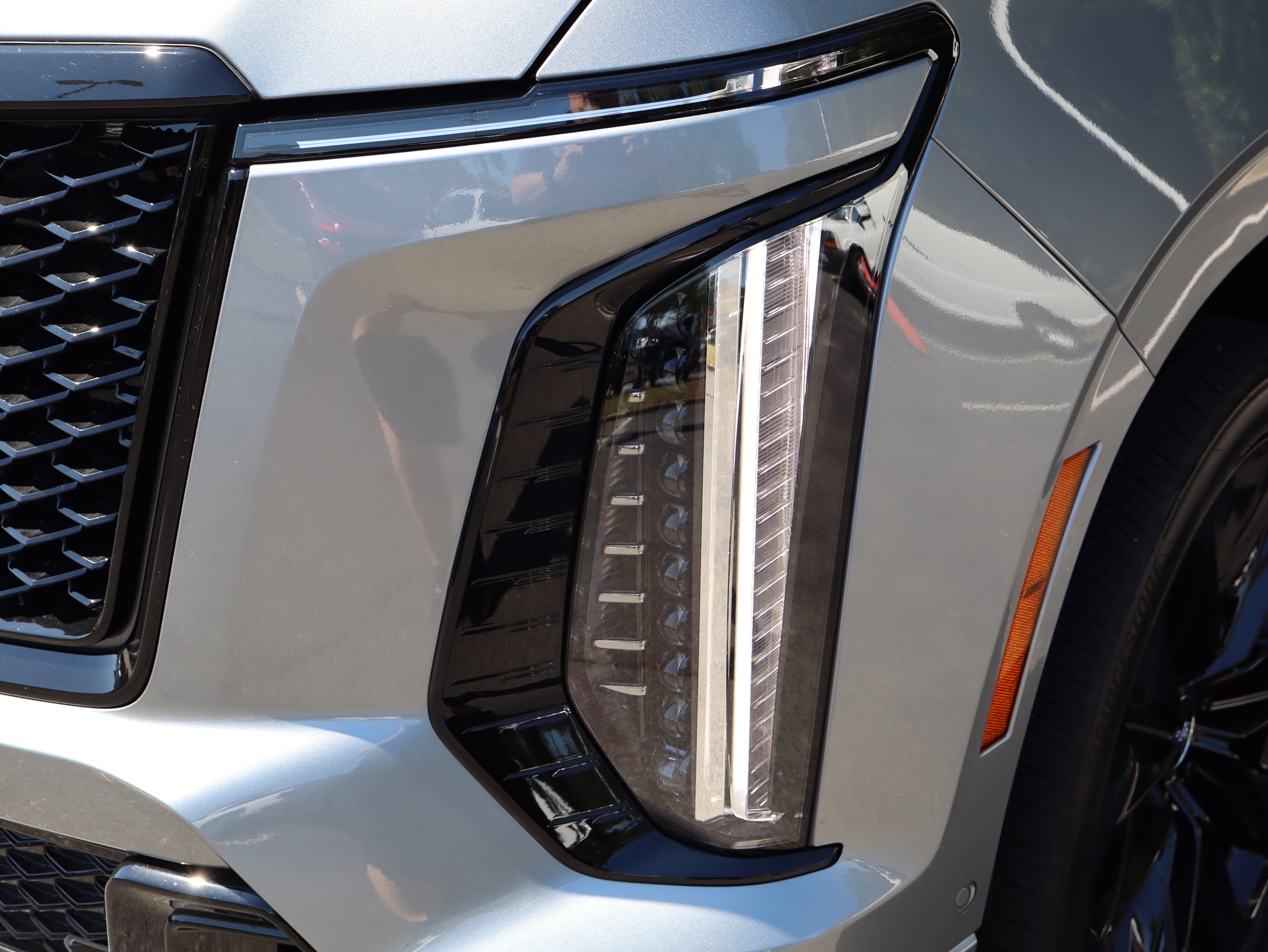 Certified 2026 Cadillac Escalade V AWD/4WD image 15