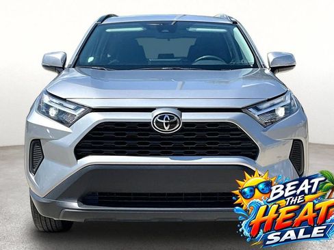 Used 2025 Toyota RAV4 XLE FWD image 3