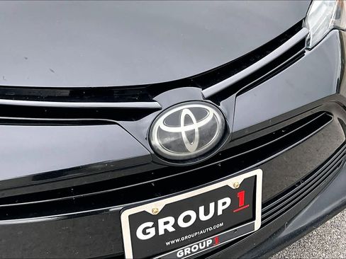 Used 2018 Toyota Corolla LE image 30