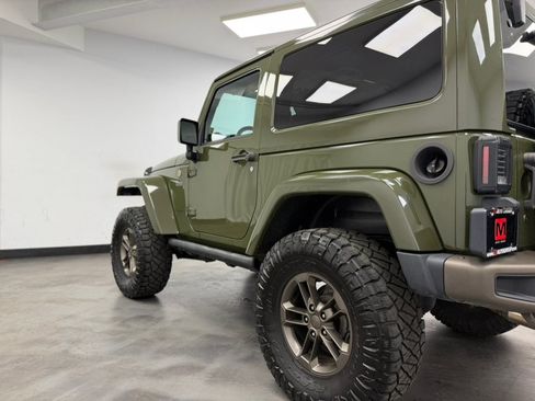 Used 2016 Jeep Wrangler Sahara AWD/4WD image 17