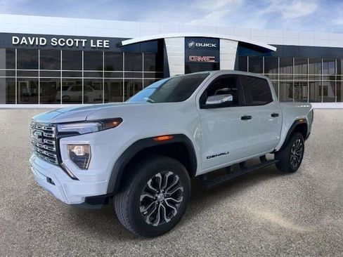 Used 2023 GMC Canyon Denali AWD/4WD image 6