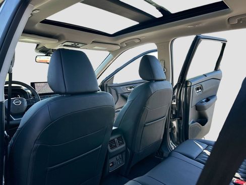 New 2026 Nissan Rogue Platinum w/ Platinum Premium Package image 6