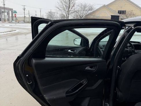 Used 2017 Ford Focus ST image 32