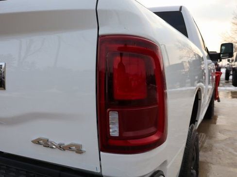 Used 2025 RAM 3500 Laramie image 40