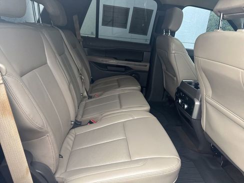 Used 2020 Ford Expedition XLT w/ Equipment Group 202A RWD image 30