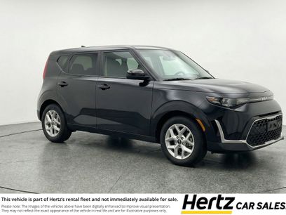 Used 2025 Kia Soul LX w/ LX Technology Package
