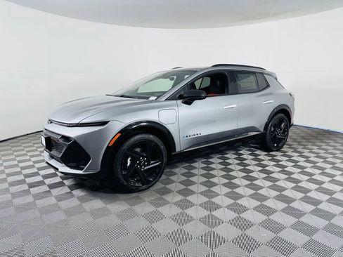 Used 2025 Chevrolet Equinox EV RS image 4