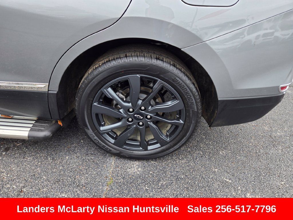 Used 2023 Chevrolet Equinox RS w/ RS Leather Package FWD image 12