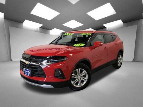Used 2021 Chevrolet Blazer LT image 2