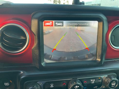 Used 2021 Jeep Wrangler Unlimited Rubicon AWD/4WD image 23