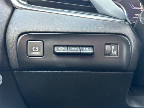 Used 2024 Buick Enclave Premium image 23