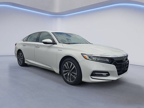 Used 2018 Honda Accord Touring image 8