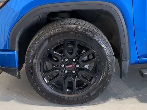 Used 2023 GMC Sierra 1500 Elevation w/ Preferred Package AWD/4WD image 17